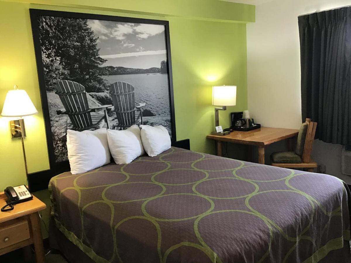 Hotel Super 8 By Wyndham Powell Esterno foto