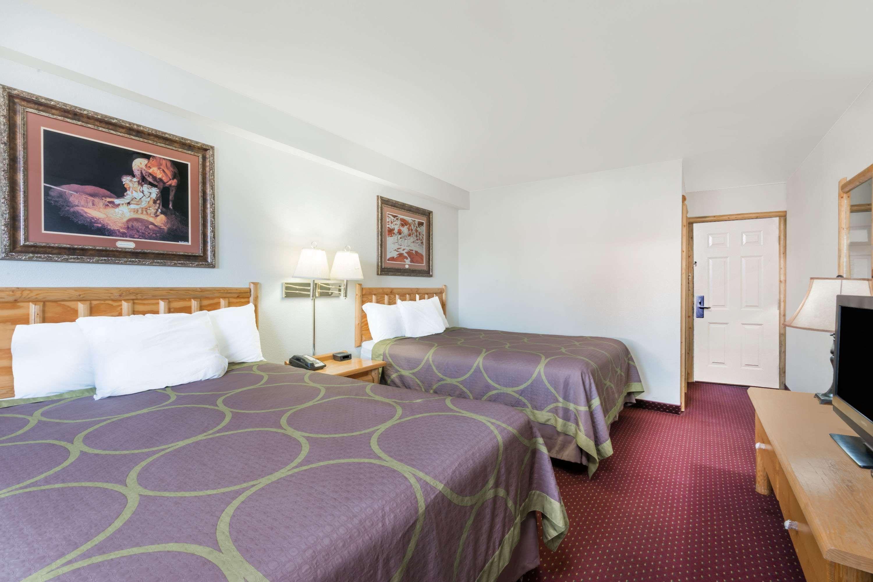 Hotel Super 8 By Wyndham Powell Esterno foto
